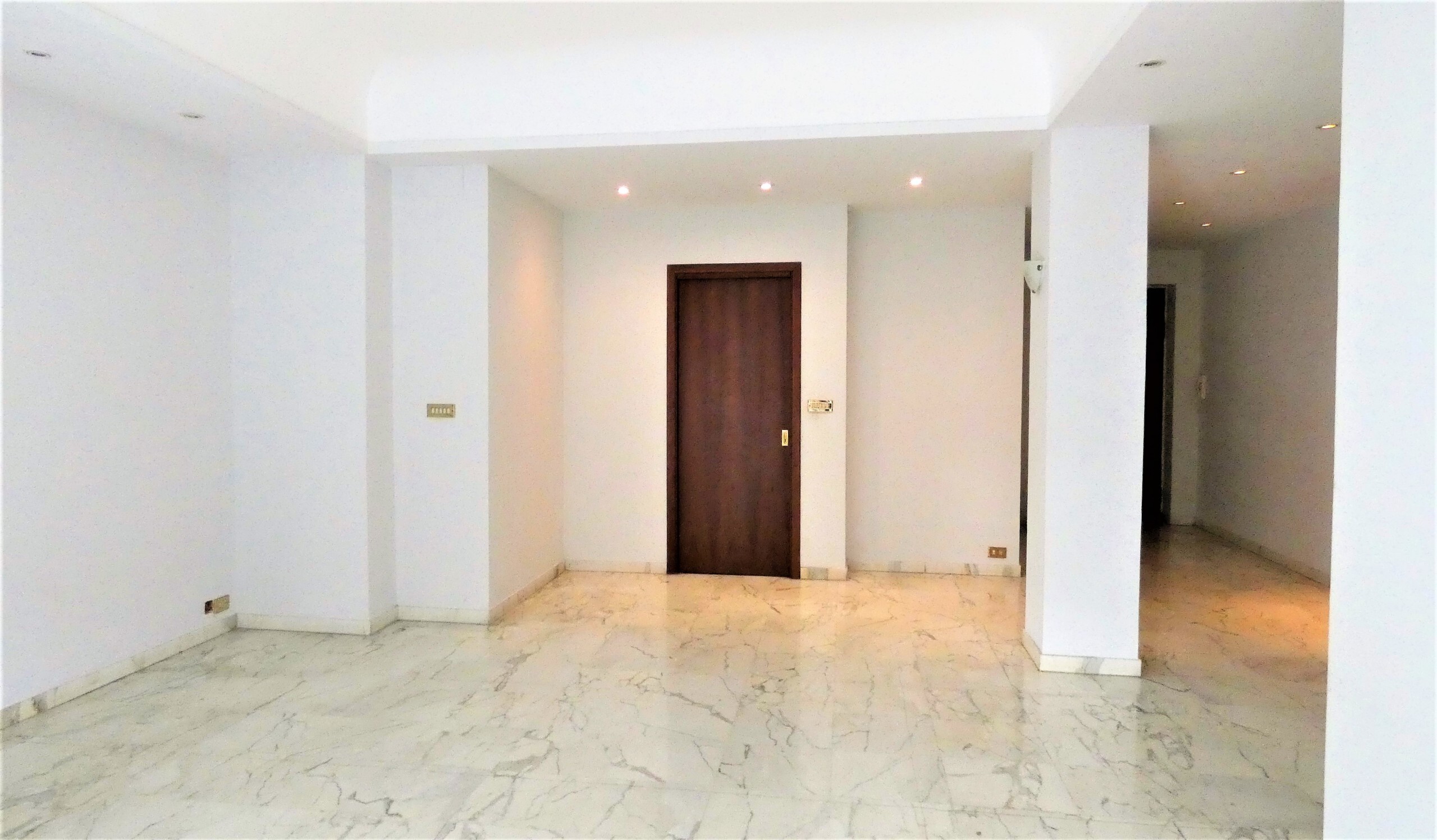 Appartamento con terrazzo in via de gaspari, Genova