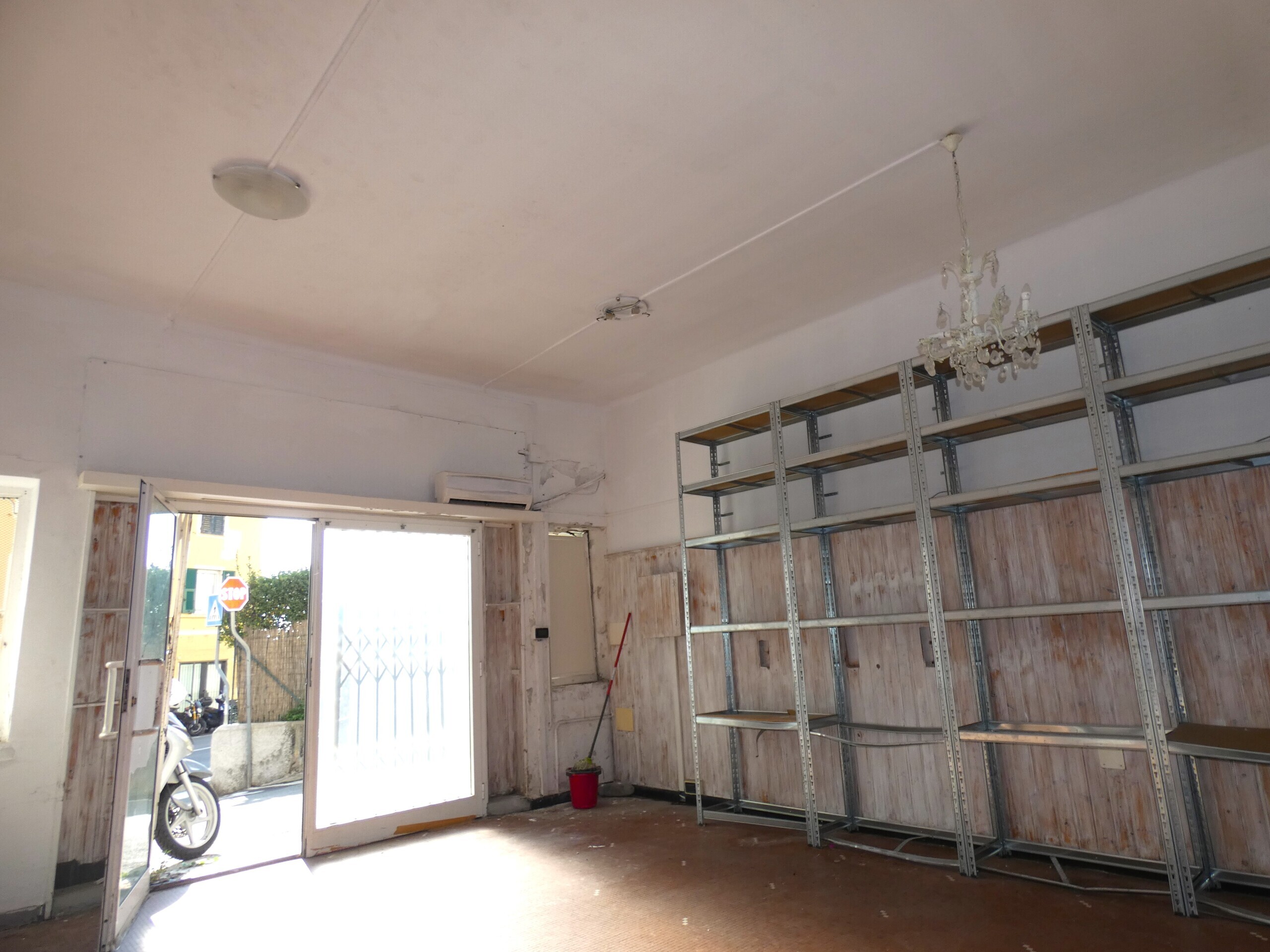 Magazzino in affitto in via romana di murcarolo 44 r, Genova