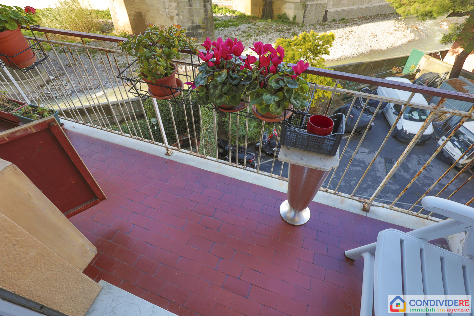 Appartamento vista mare in via brigata salerno, Genova