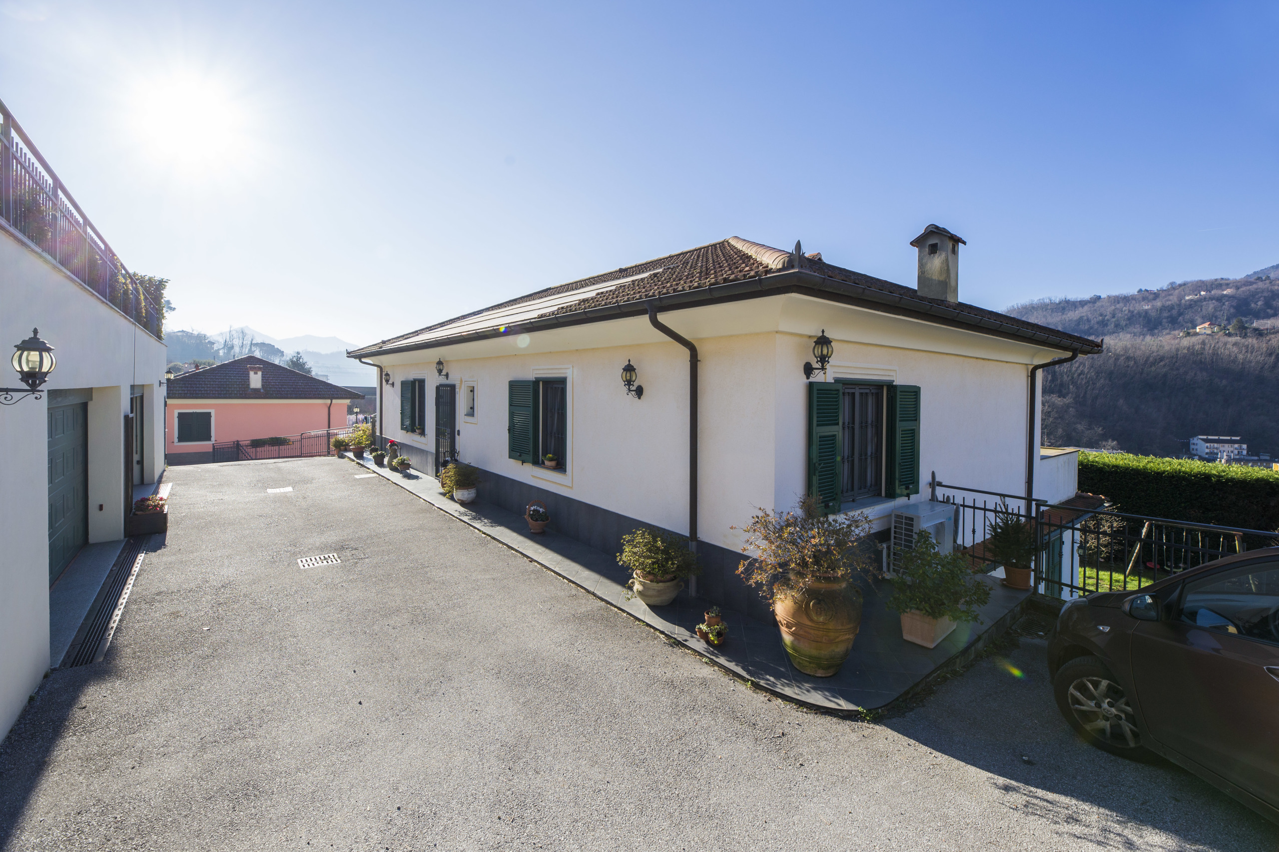 Appartamento con giardino in via campomorone, Genova