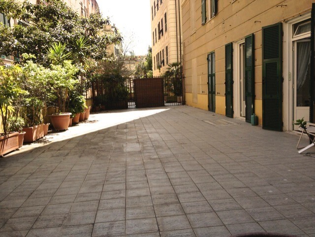 Appartamento con terrazzo in via caffaro 32a, Genova