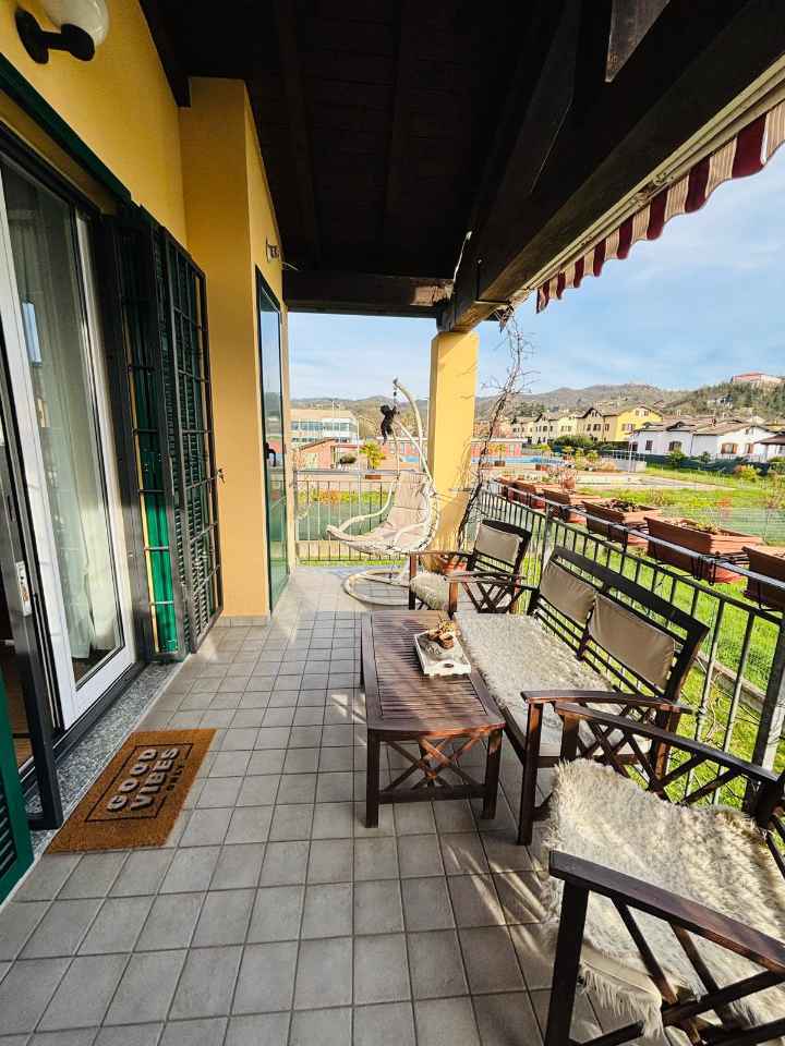 Appartamento con terrazzo in localit� piovera 60, Stazzano