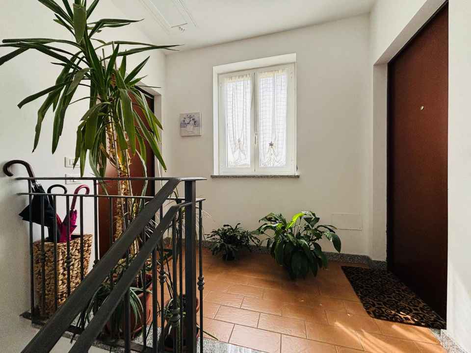 Appartamento con terrazzo in localit� piovera 60, Stazzano