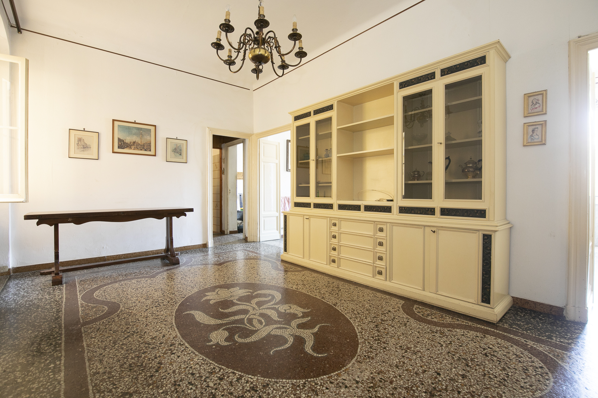 Appartamento da ristrutturare in via trebisonda, Genova