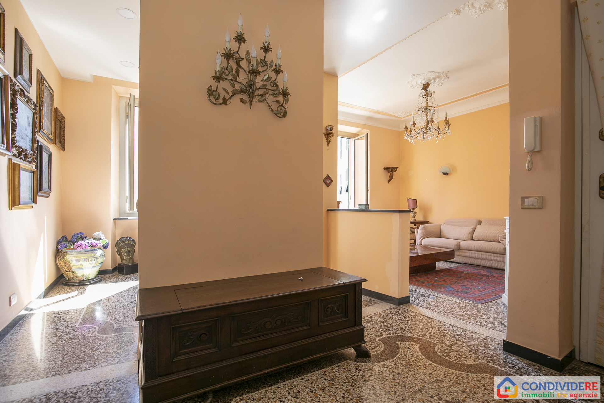 Appartamento ristrutturato in via delle cappuccine, Genova