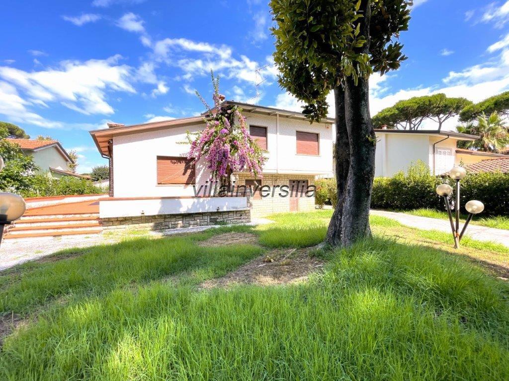 Villa con giardino, Pietrasanta marina di