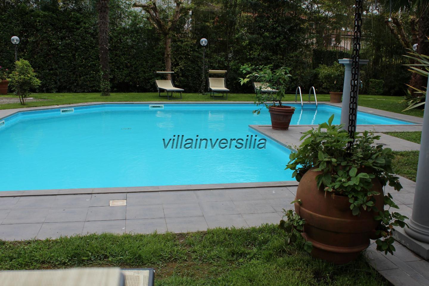 Villa con giardino a Forte dei Marmi