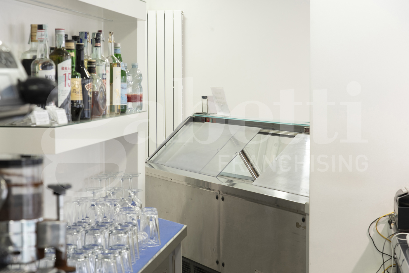 Attivit� commerciale Bar e tabacchi in vendita a Cesano Maderno