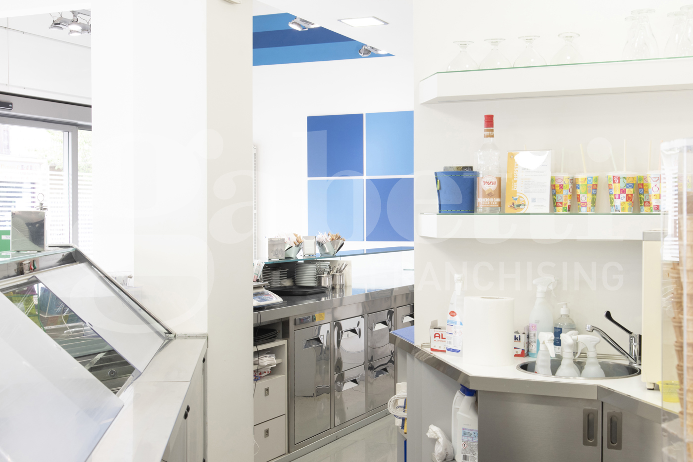 Attivit� commerciale Bar e tabacchi in vendita a Cesano Maderno