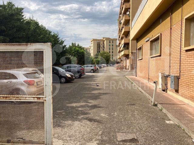 Box/Garage 26mq in vendita a Battipaglia