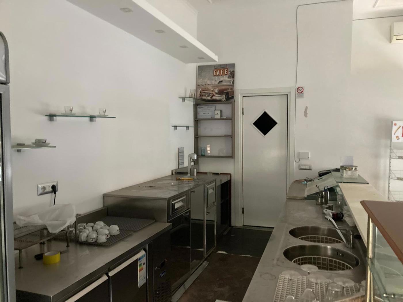 Negozio in affitto a Battipaglia