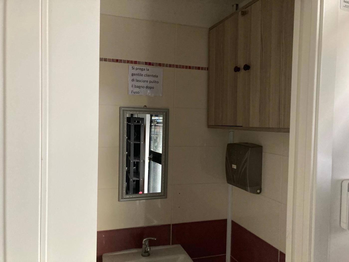 Negozio in affitto a Battipaglia