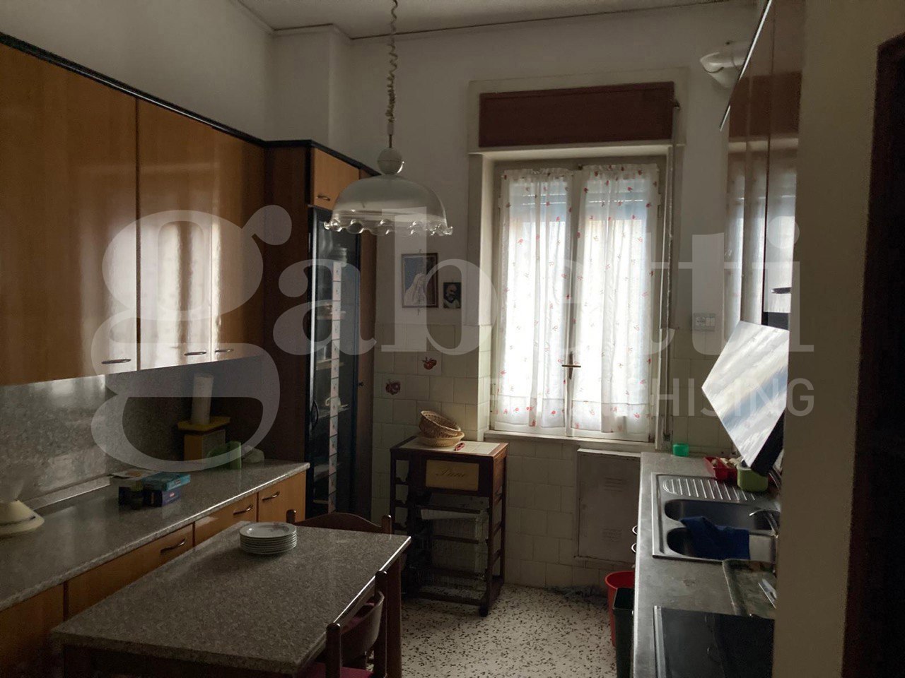 Trilocale da ristrutturare a Battipaglia