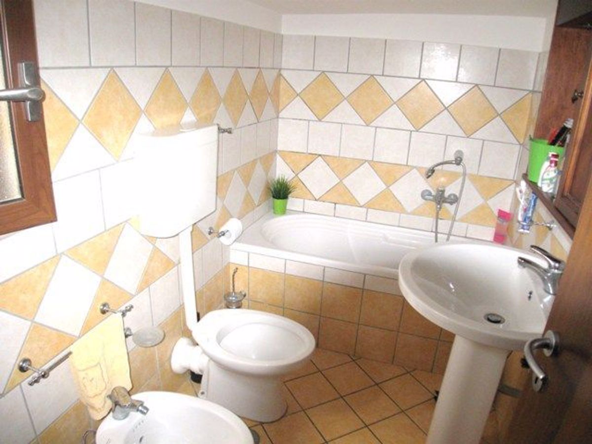 Villa ristrutturata a Battipaglia