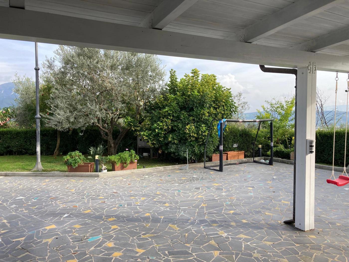 Villa in vendita a Montecorvino Rovella