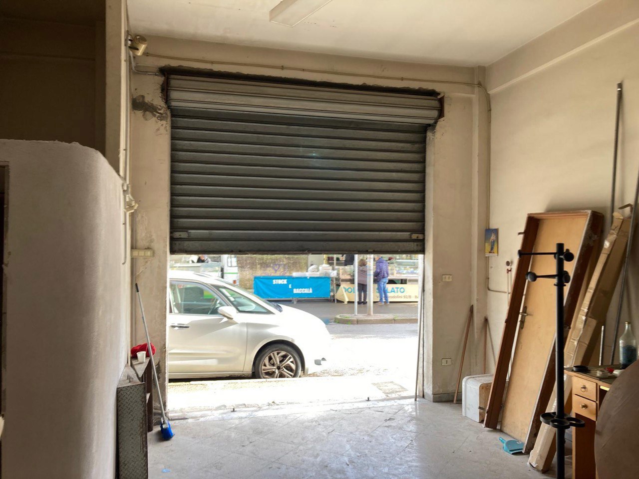 Box/Garage 50mq in vendita a Battipaglia