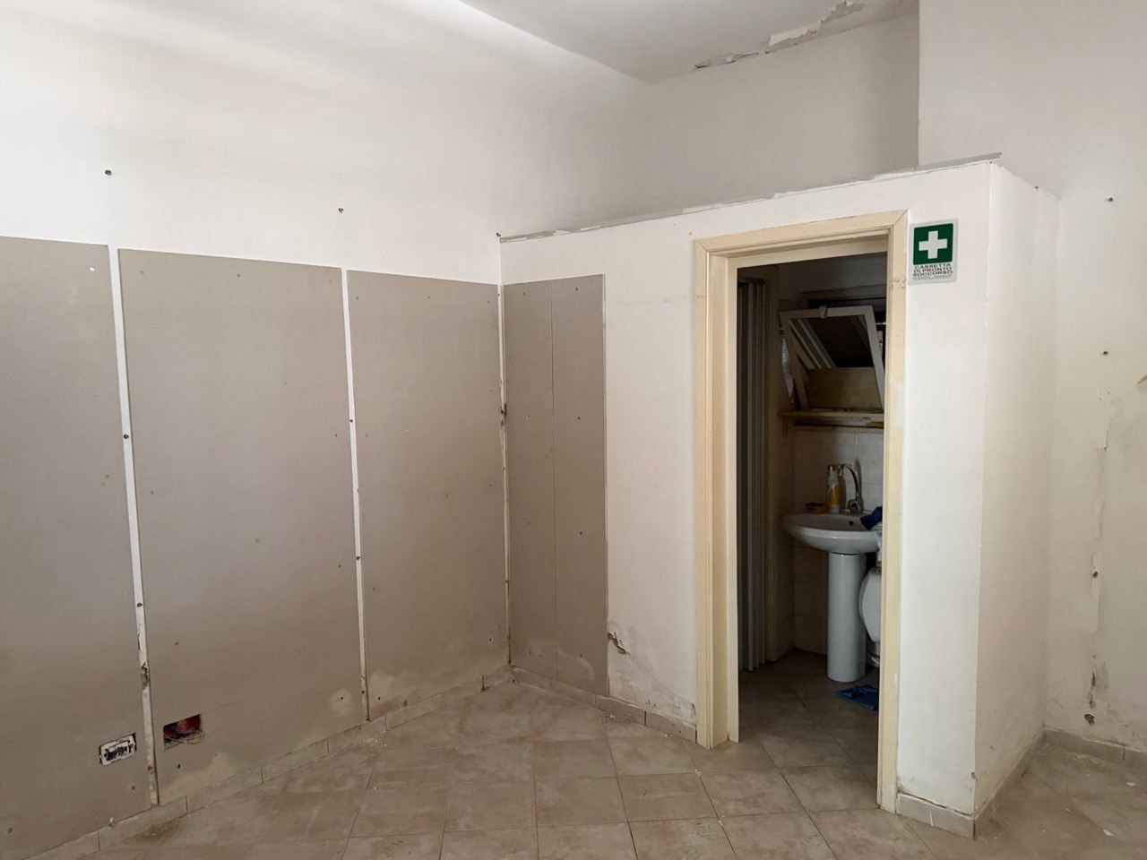 Magazzino in affitto a Battipaglia