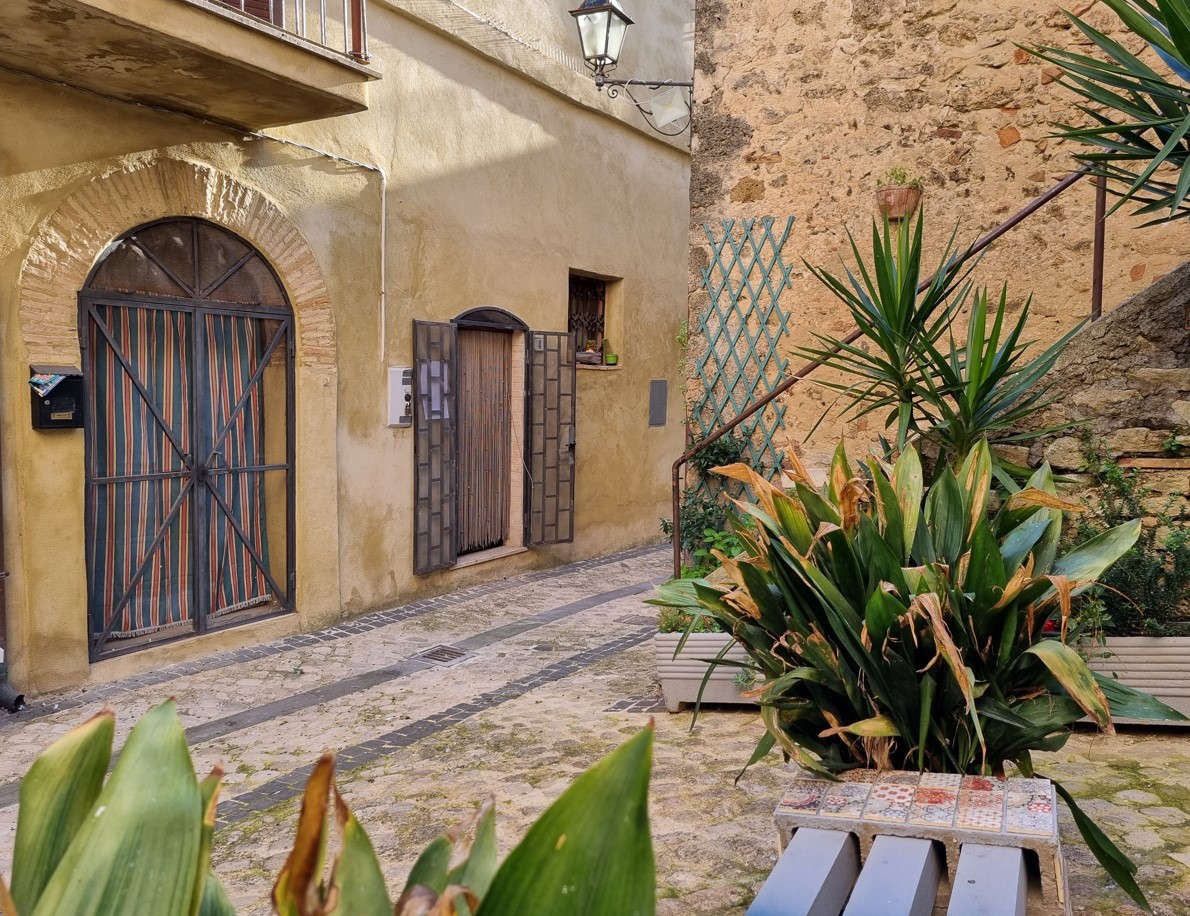 Appartamento con giardino a Torrita Tiberina