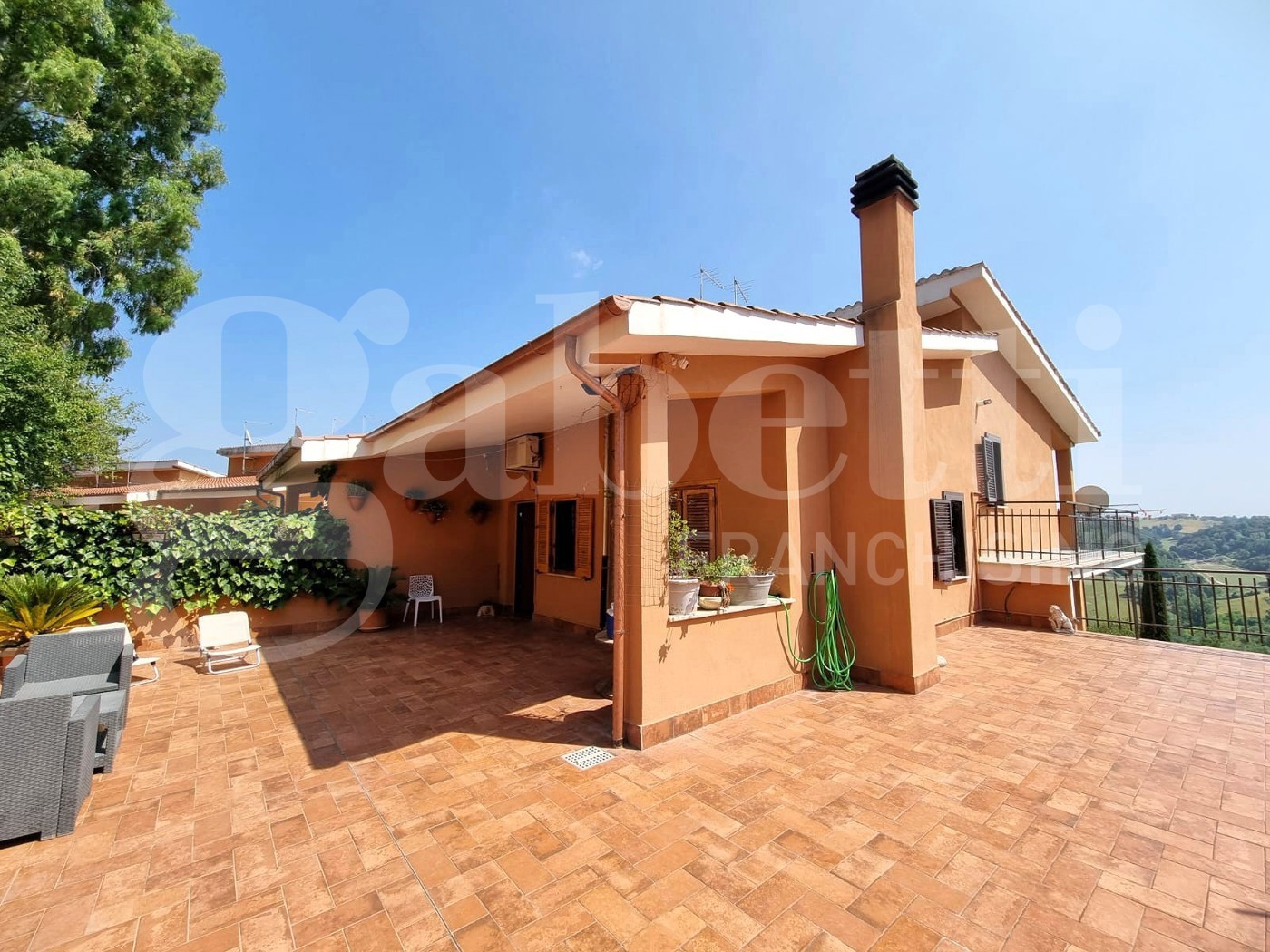 Villa con giardino a Ponzano Romano