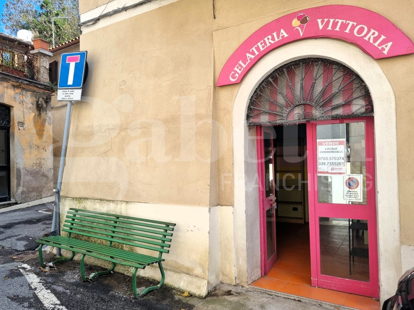 Negozio in vendita a Forano