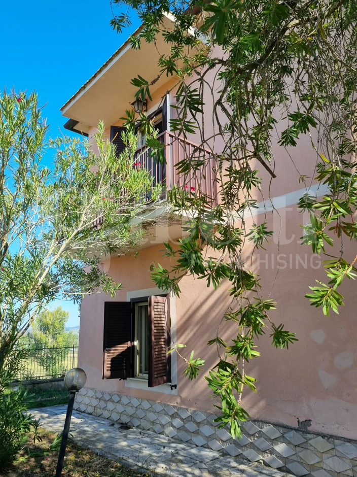 Casa indipendente in vendita a Sant'Oreste