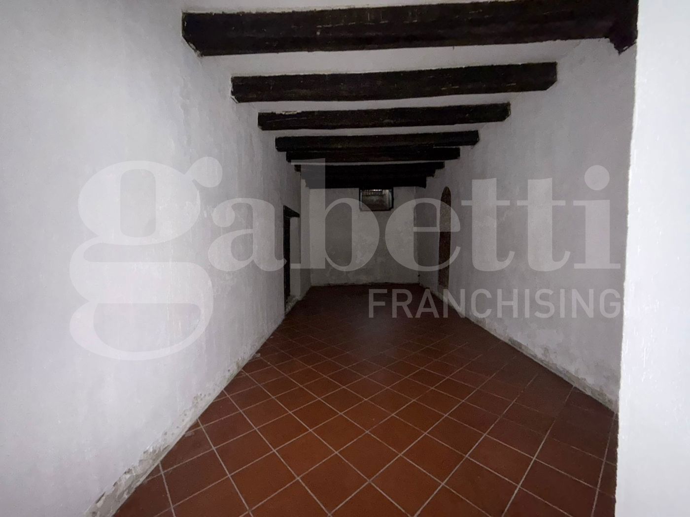 Negozio in affitto a Nettuno