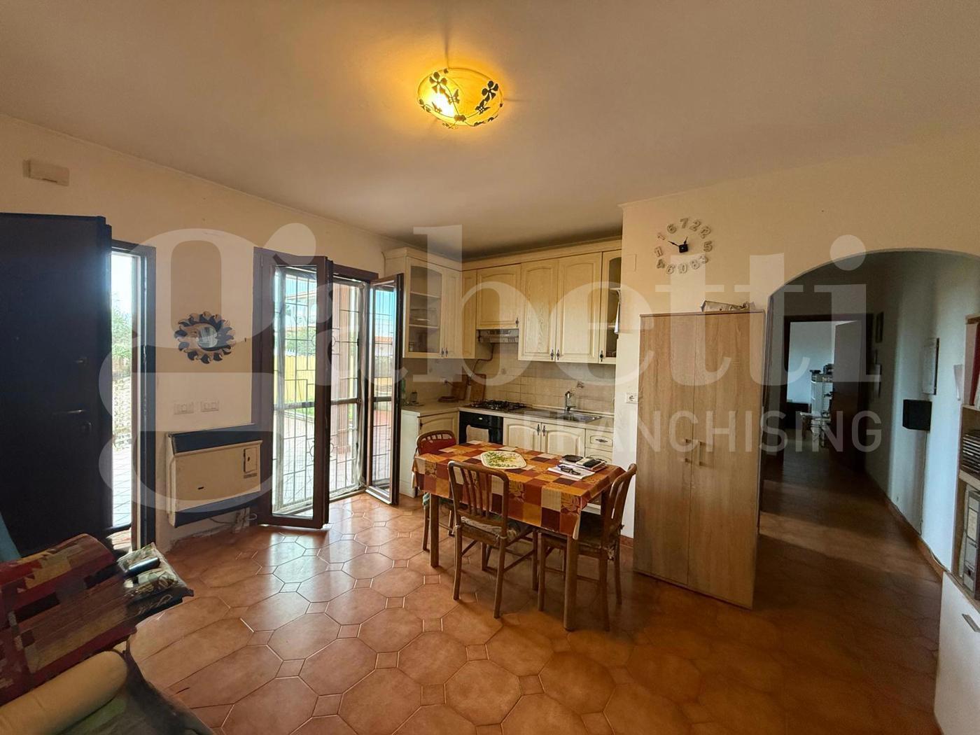 Trilocale con giardino a Anzio