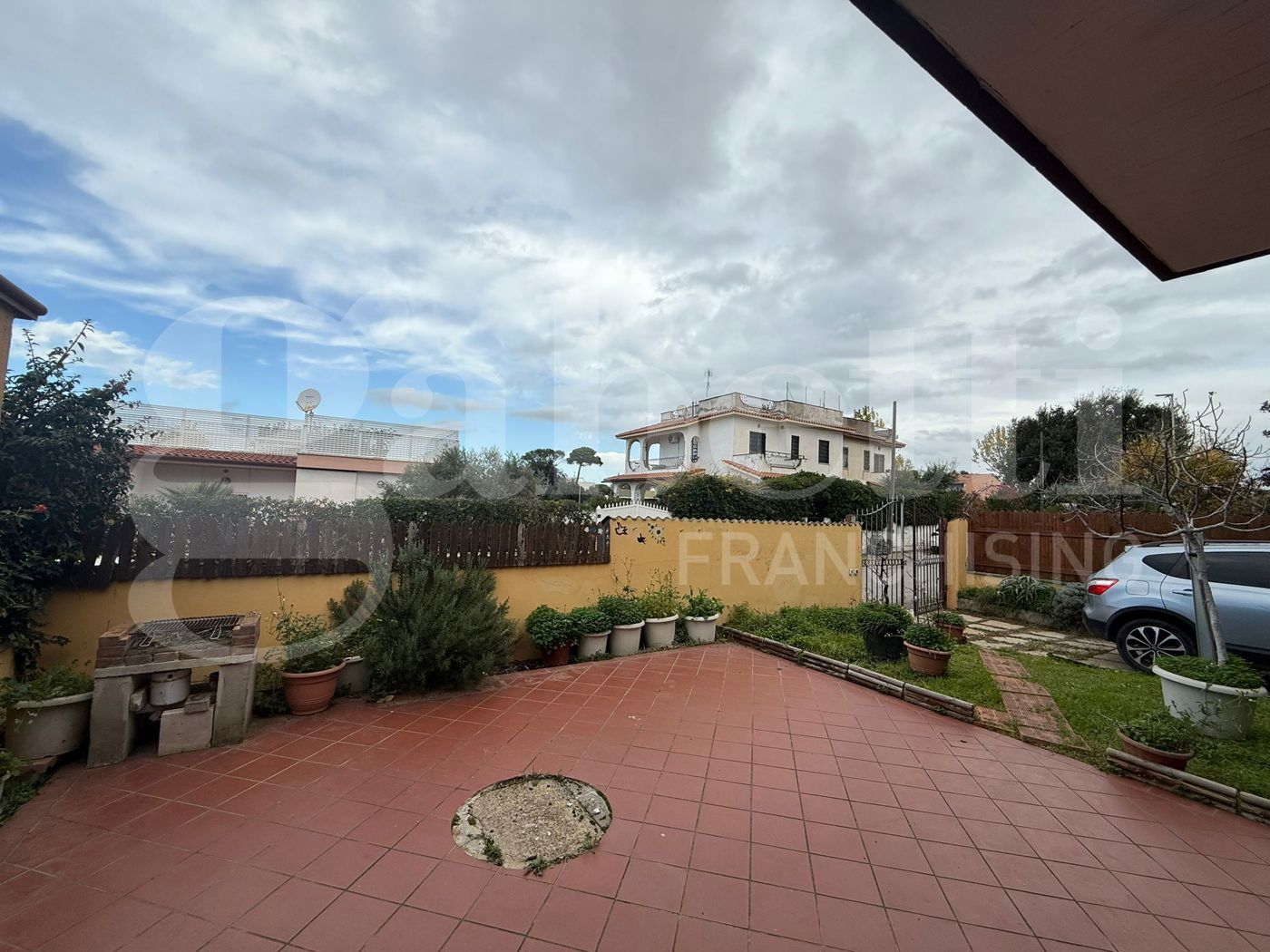 Trilocale con giardino a Anzio