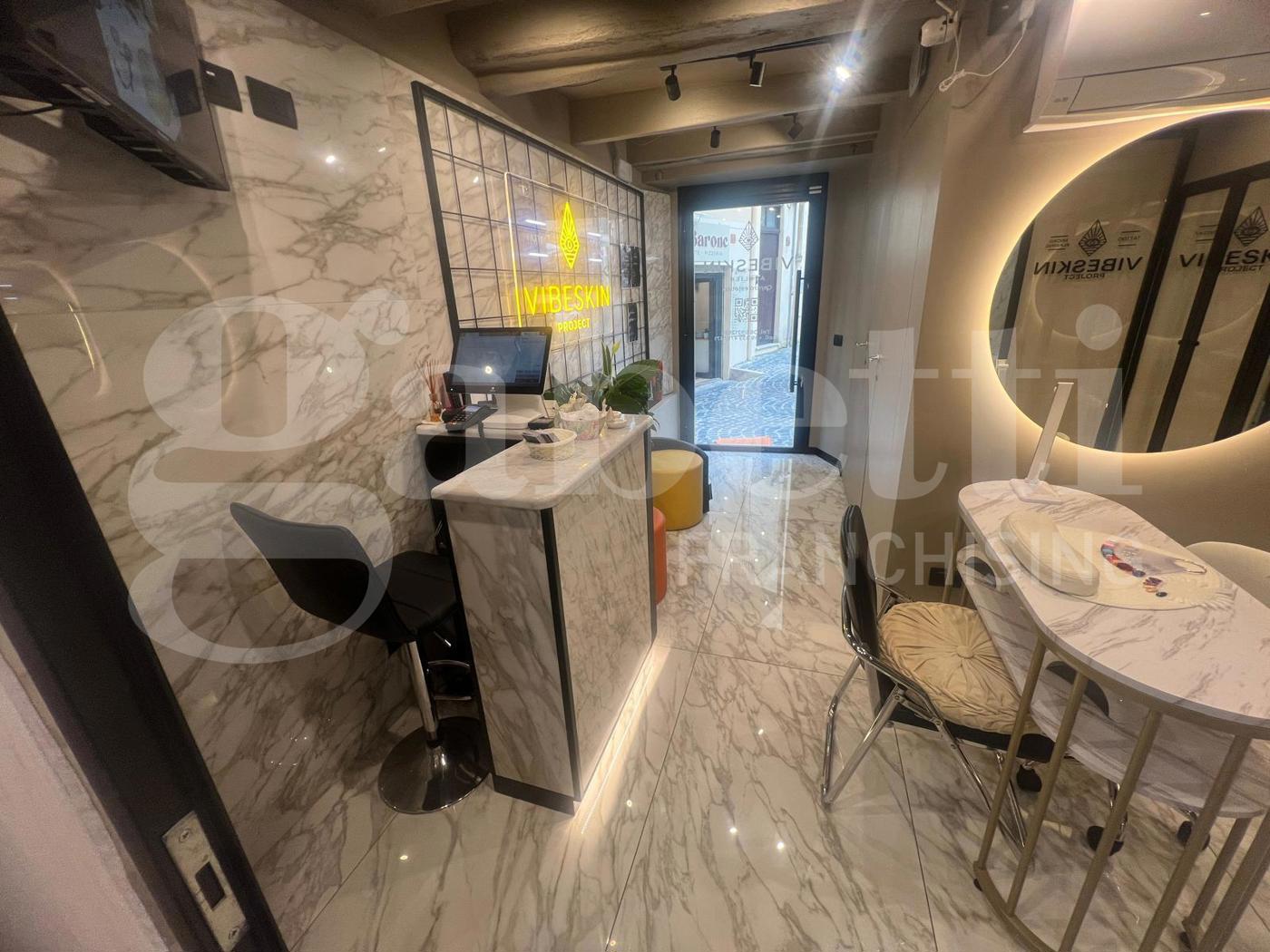 Negozio in vendita a Nettuno