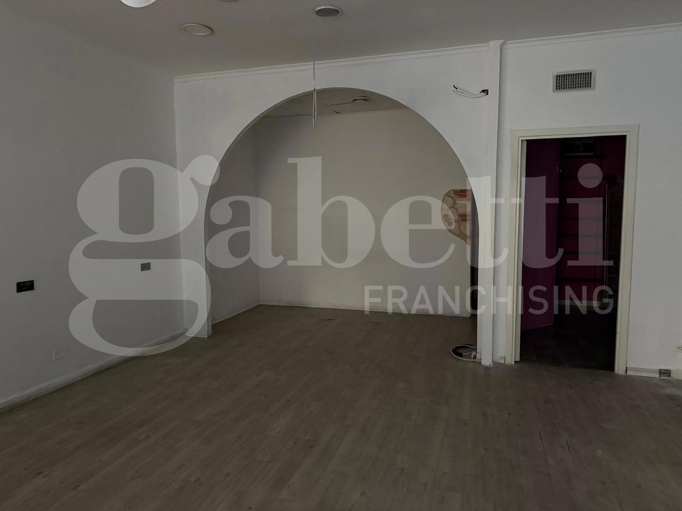 Negozio in vendita a Anzio