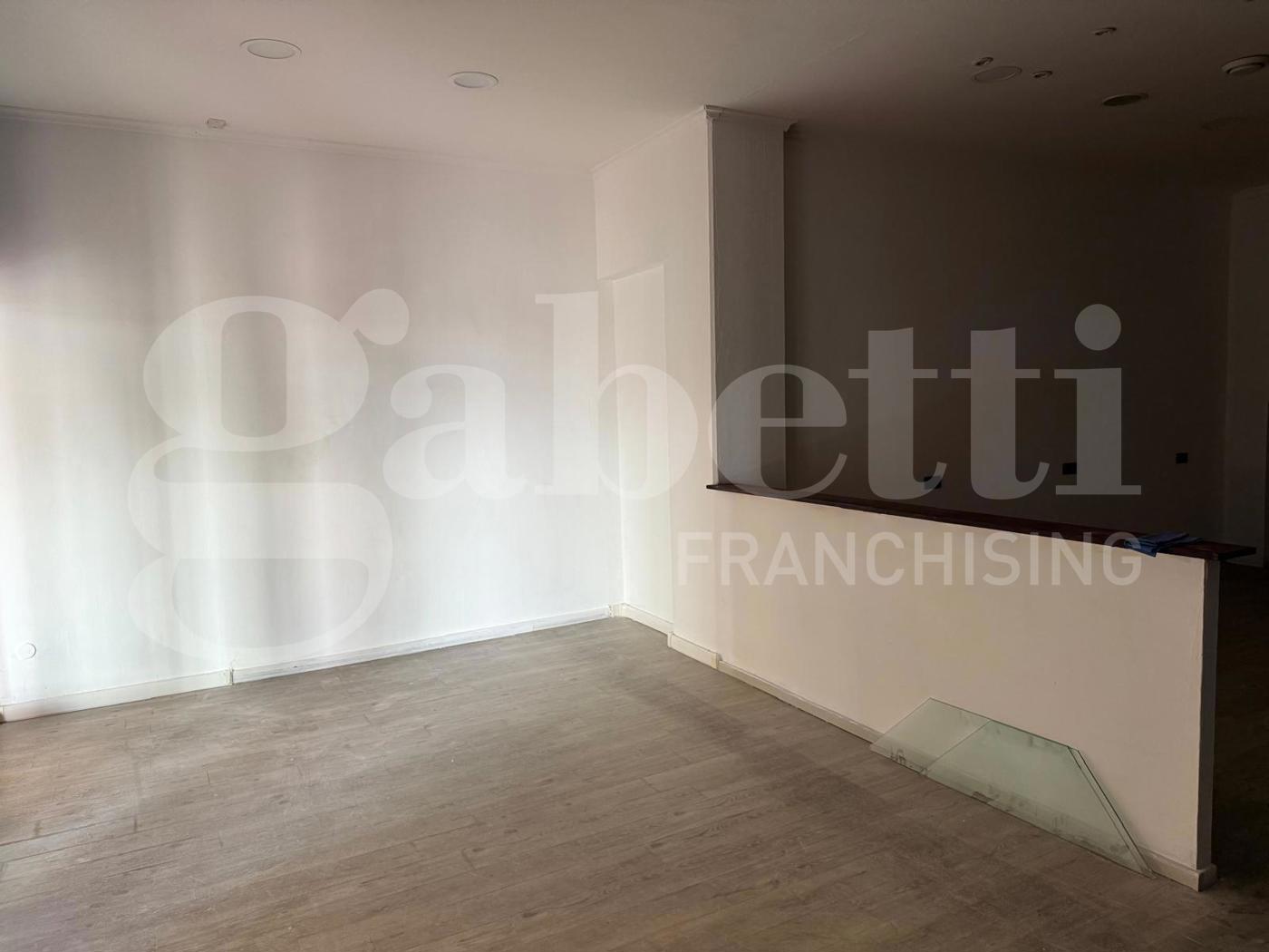 Negozio in vendita a Anzio