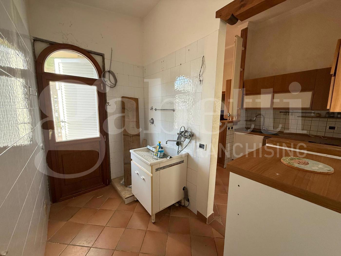 Villa con giardino a Nettuno