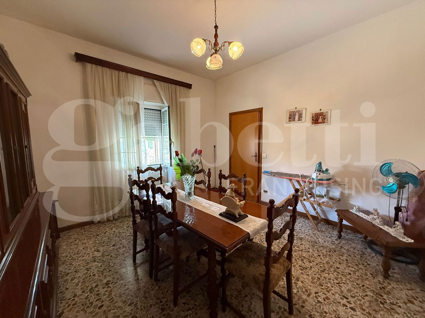 Villa con giardino a Nettuno