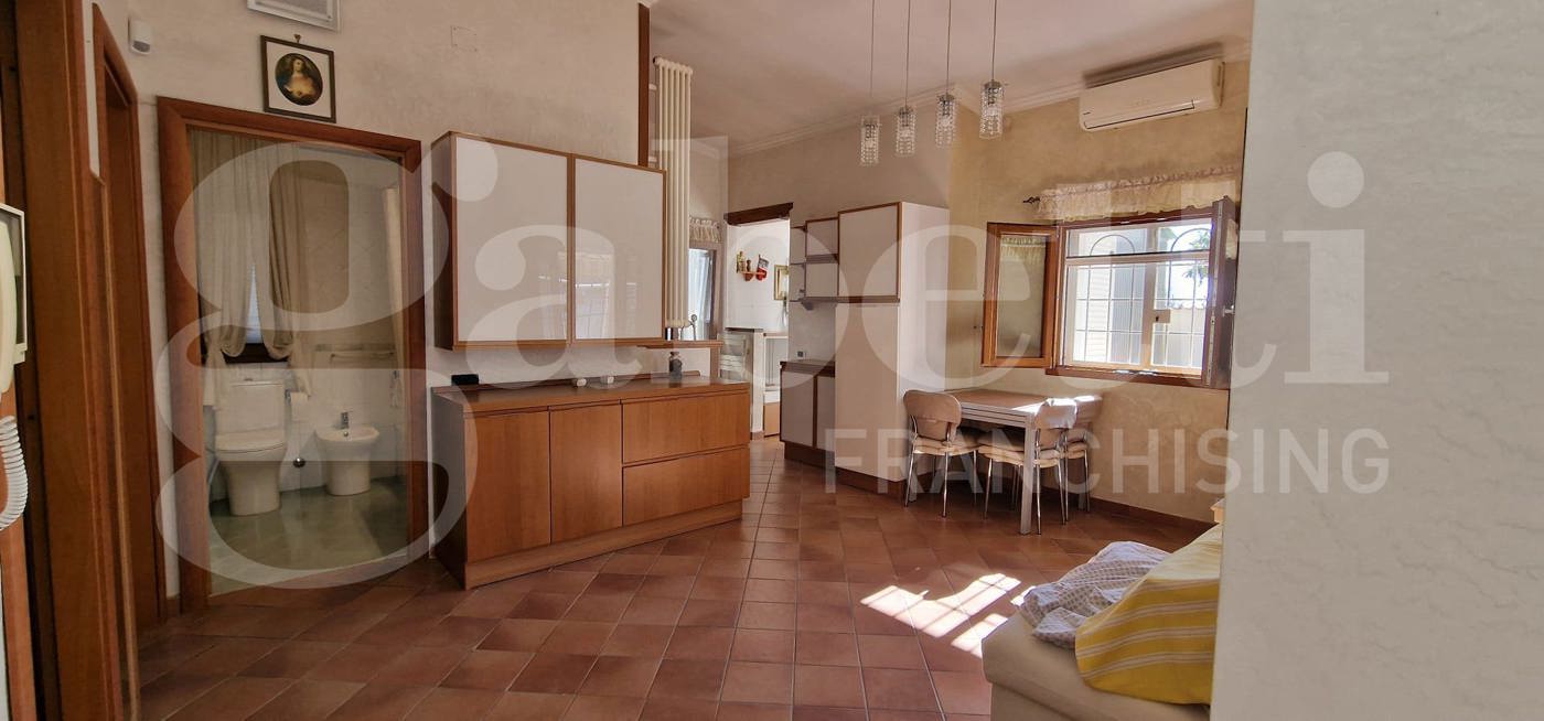 Villa con giardino a Nettuno