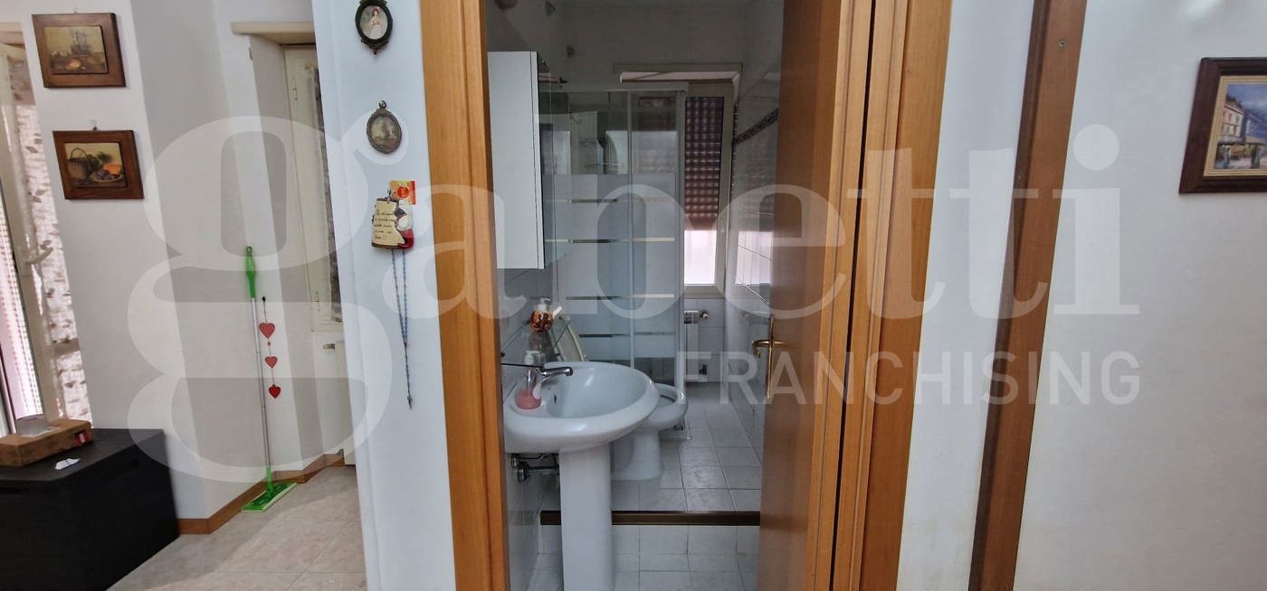 Trilocale arredato in affitto a Nettuno