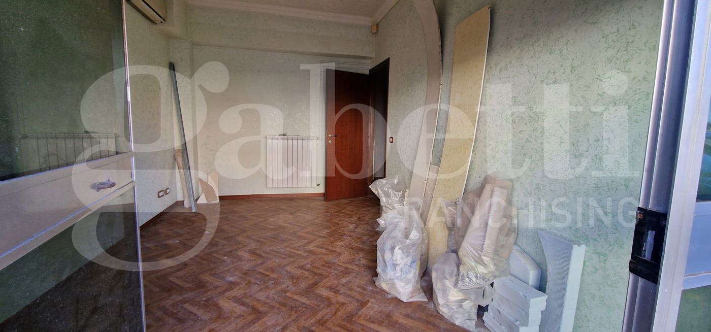 Negozio in affitto a Anzio