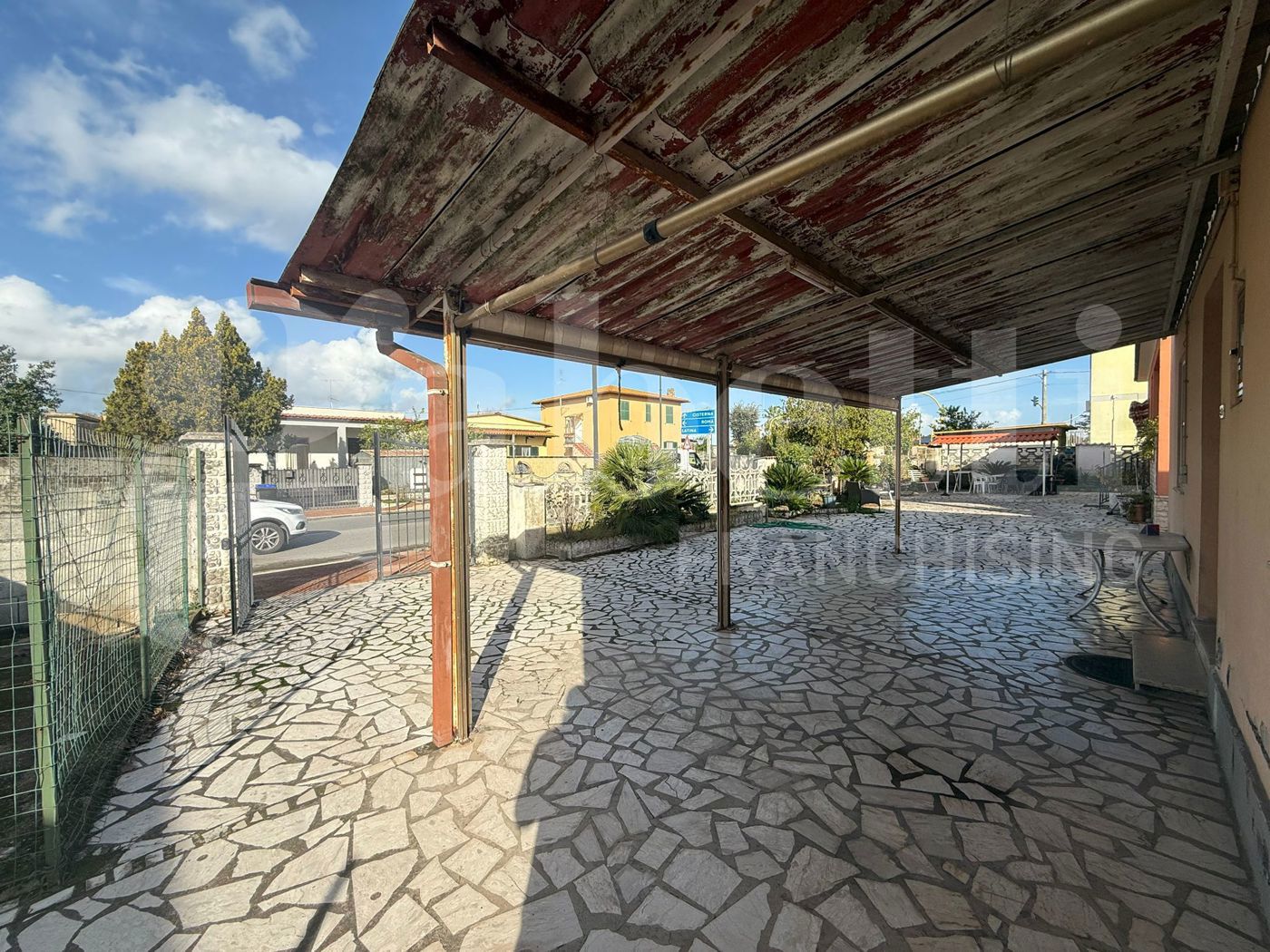 Villa con giardino a Nettuno