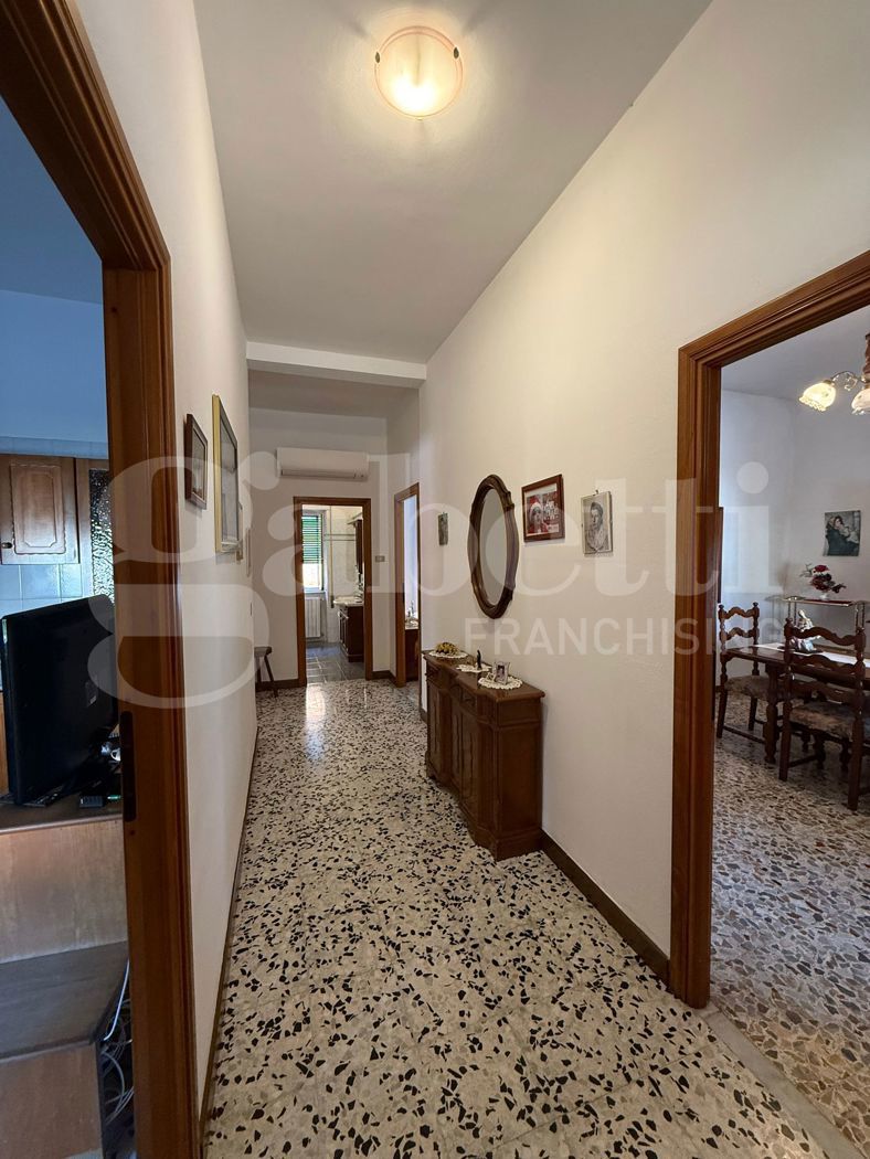 Villa con giardino a Nettuno