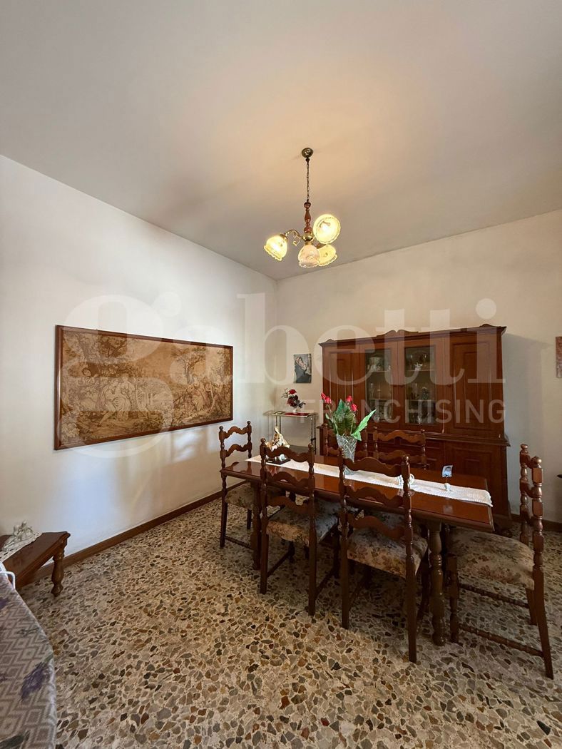 Villa con giardino a Nettuno