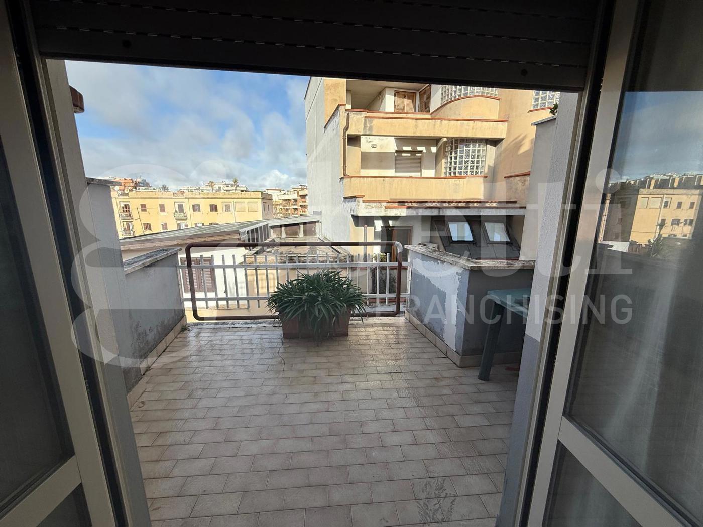 Trilocale arredato in affitto a Nettuno