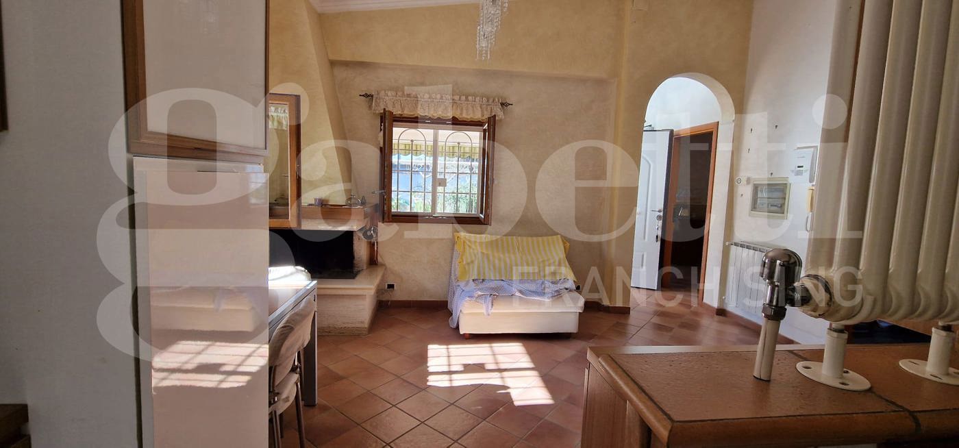 Villa con giardino a Nettuno