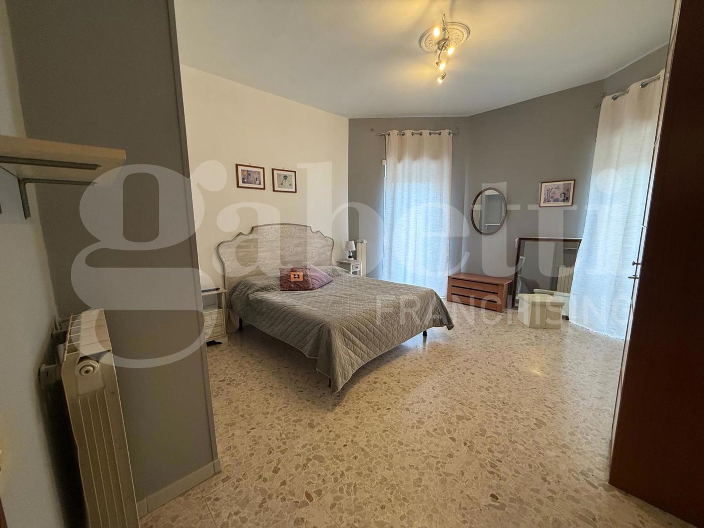 Trilocale arredato in affitto a Nettuno