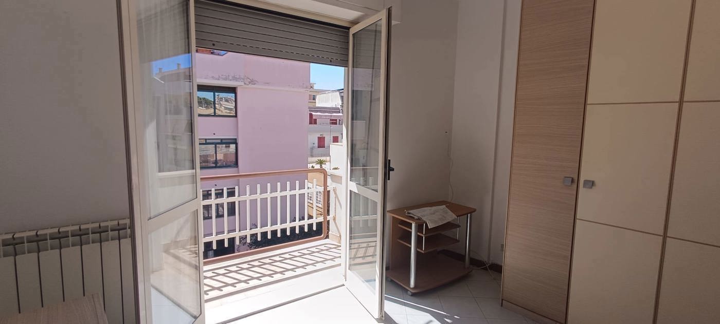 Trilocale arredato in affitto a Nettuno