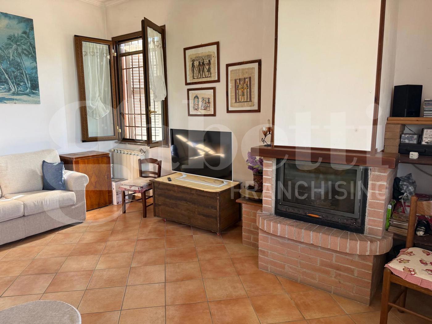 Villa in vendita a Nettuno