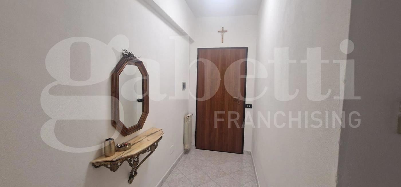 Trilocale arredato in affitto a Nettuno