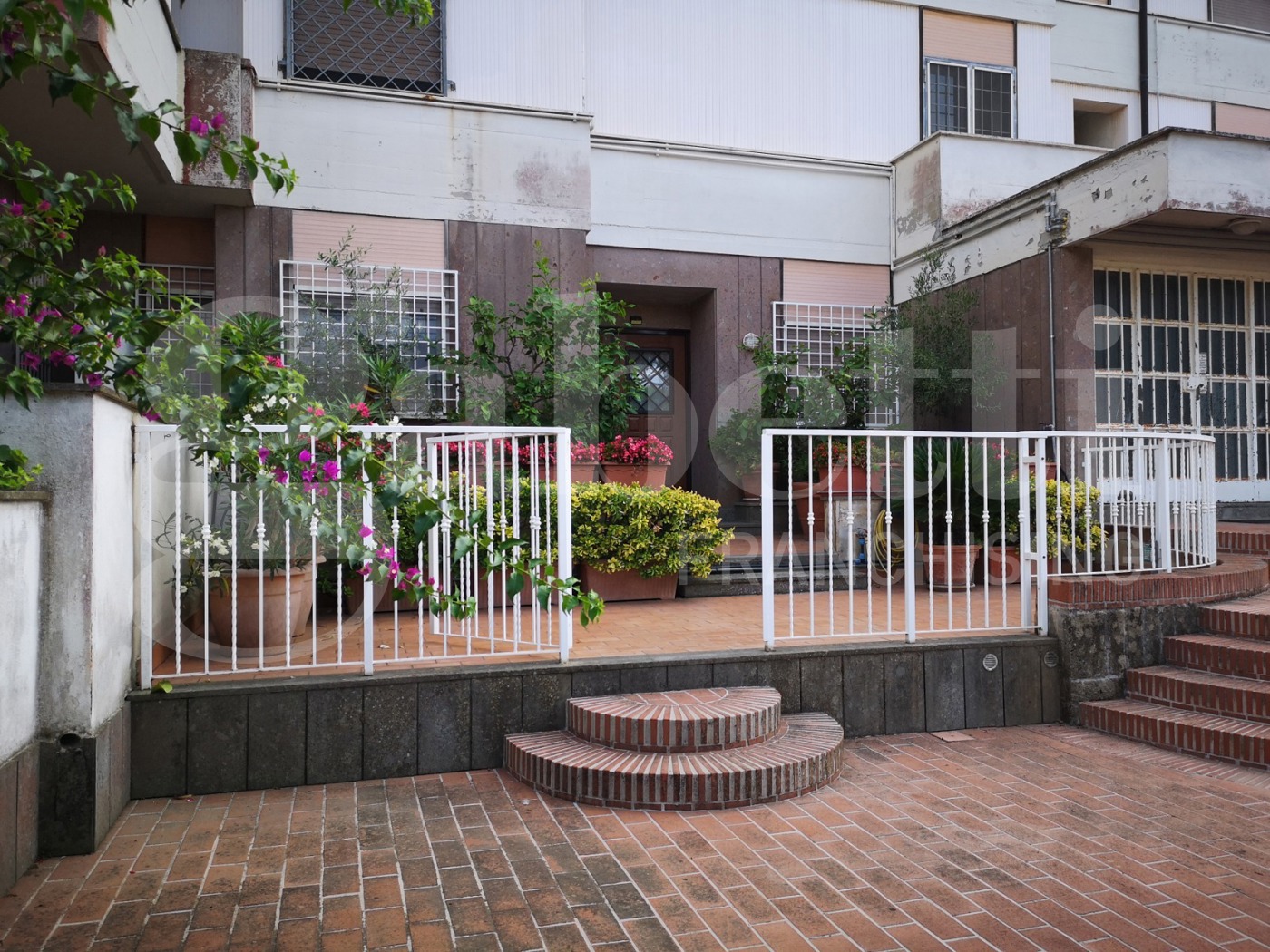 Quadrilocale con giardino a Anzio