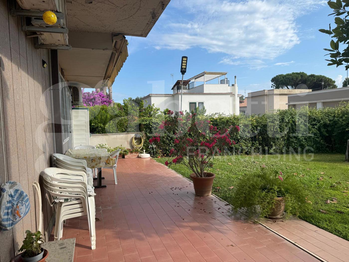 Quadrilocale con giardino a Anzio