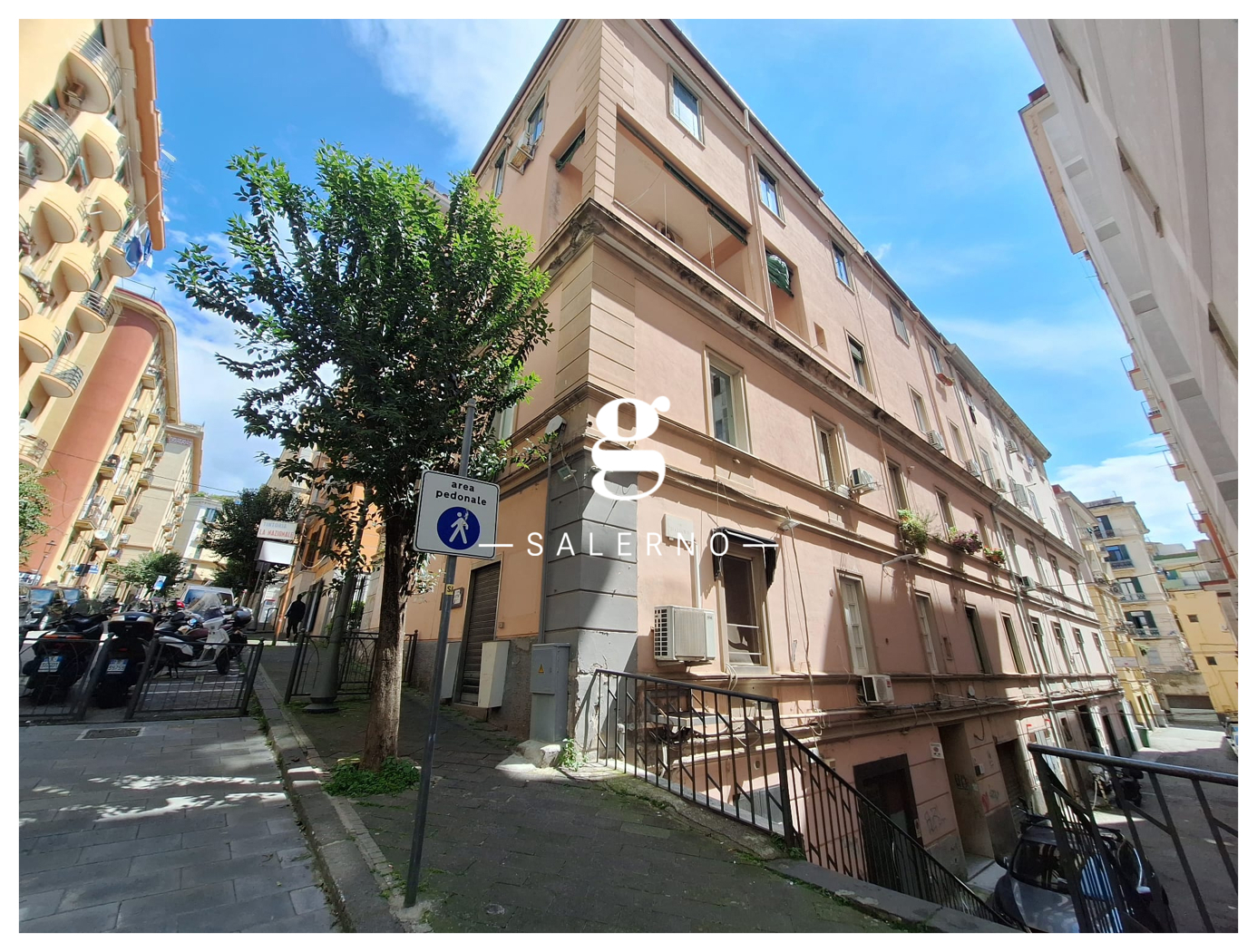 Trilocale ristrutturato a Salerno