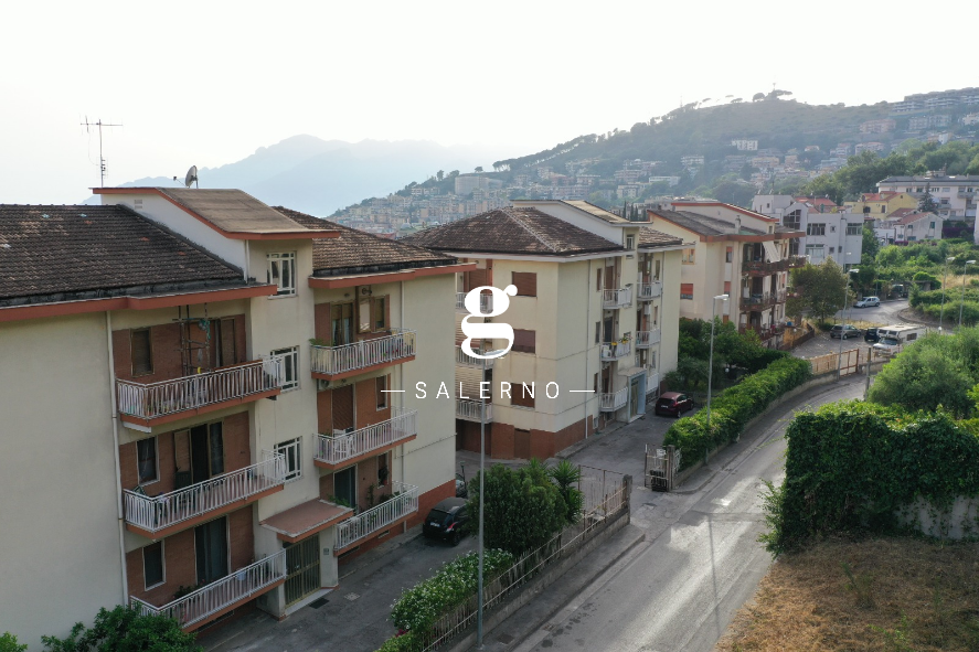 Bilocale con box a Salerno