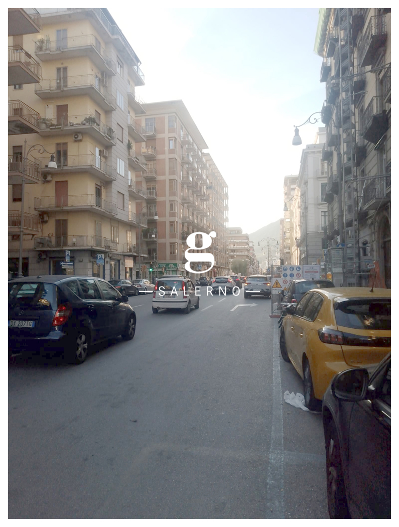 Attivit commerciale in vendita a Salerno